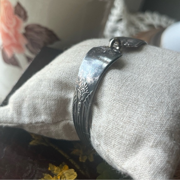 Vintage Silver Plated Spoon Bracelet with Magnetic Closure - Picture 3 of 9